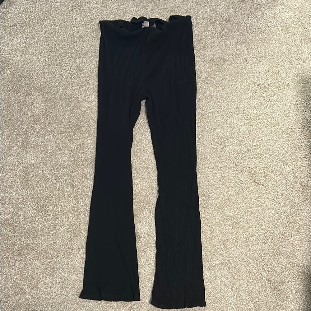 H&M Black Ribbed Flared Leggings
